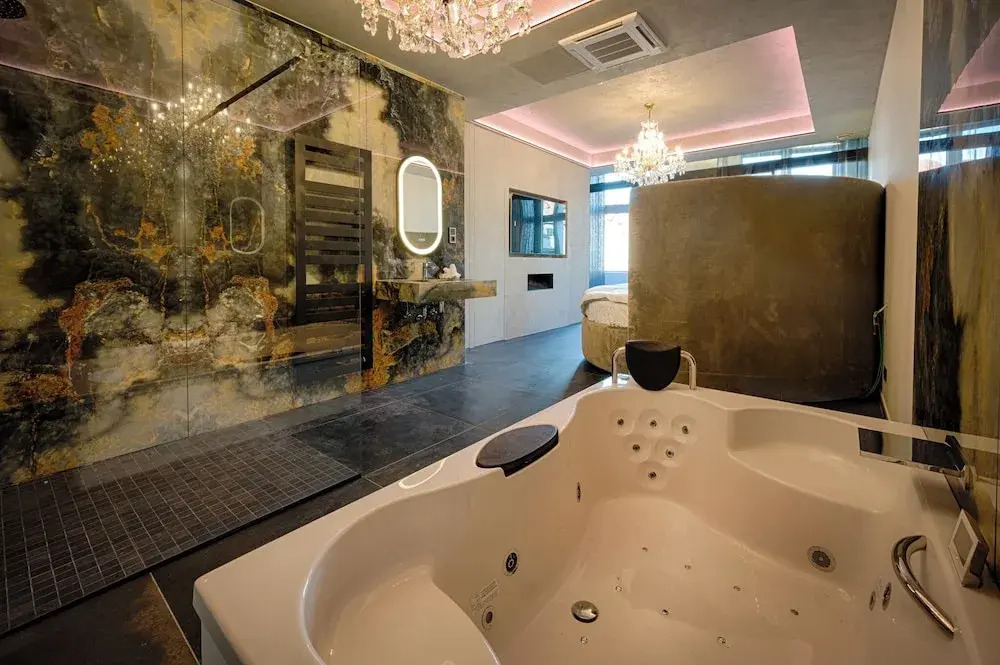 AGORA Tournai Wellness Suites Grand-Place