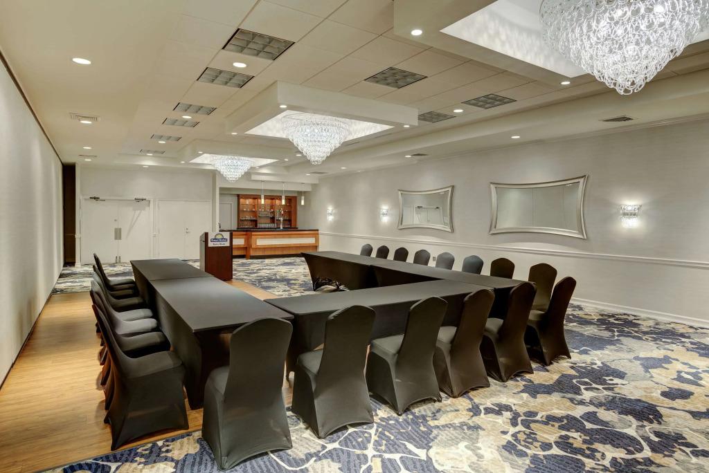 Days Hotel by Wyndham Toms River Jersey Shore