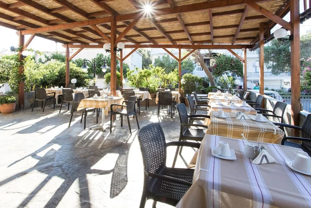 Glaros Hotel