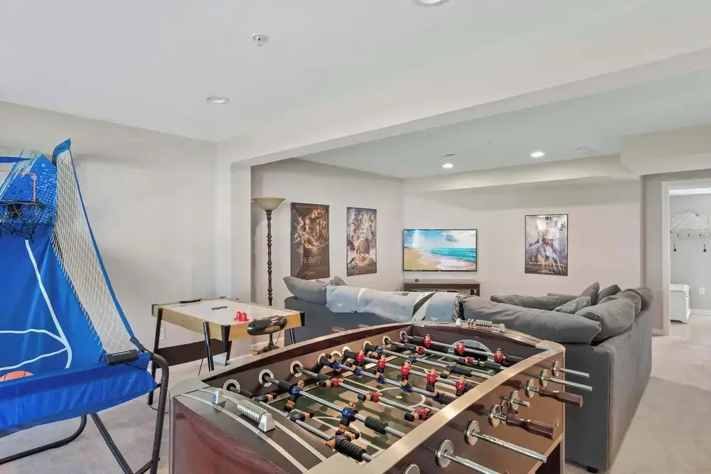 Creekside Getaway Stay for 8