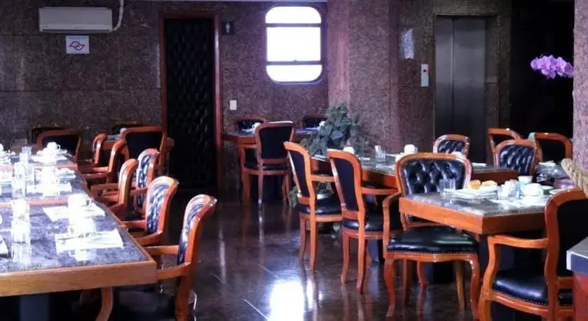 La Guardia Hotel