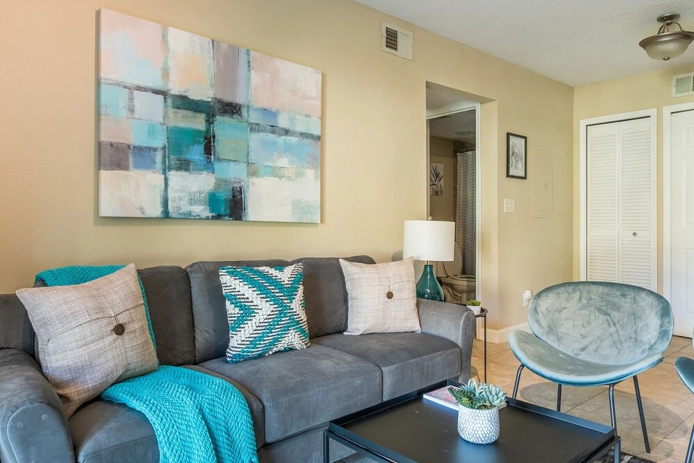 Sunny Apartments near Beach by Frontdesk