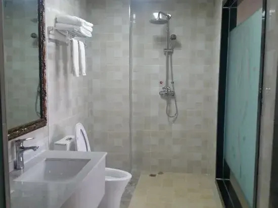Urumqi Xinhuashun Hotel