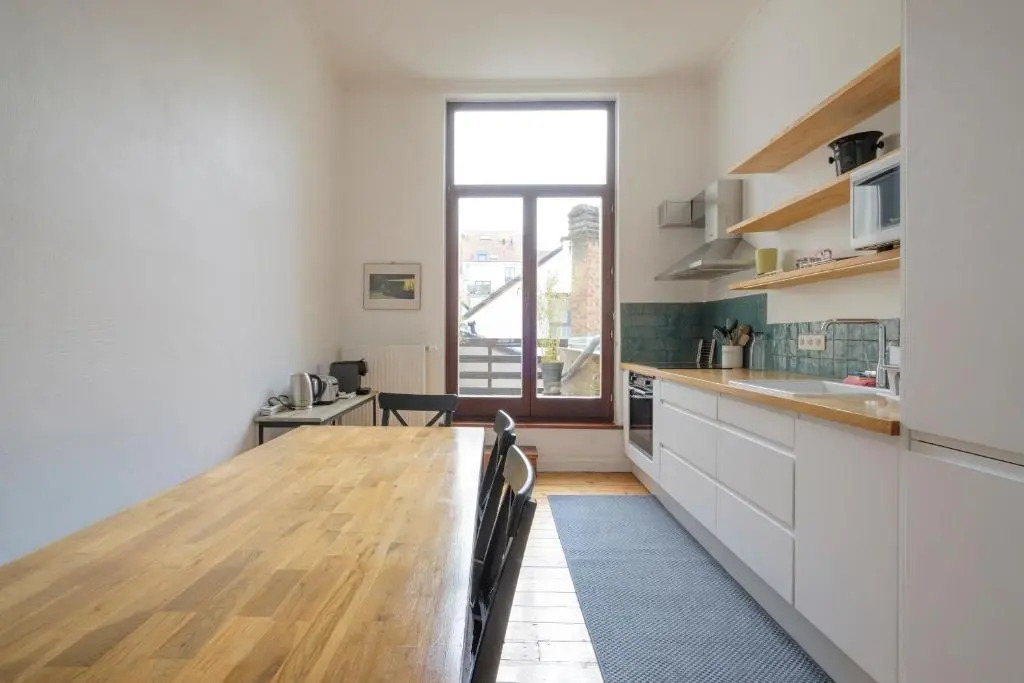 Spacious 2 bedrooms flat between Les étangs d'Ixelles and the University