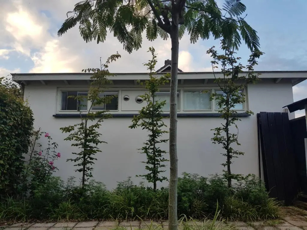 Studio Baarn with patio, airco, pantry, bedroom, bathroom, privacy - Amsterdam, Utrecht