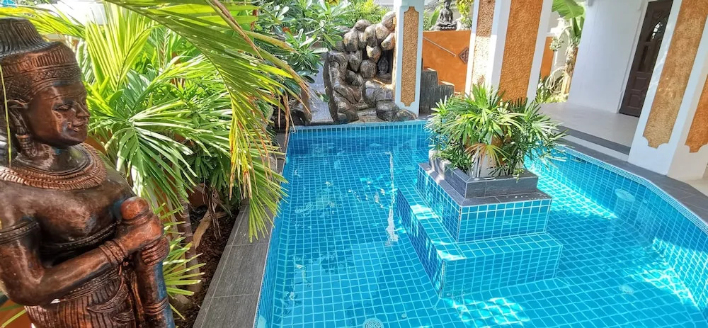JOOPLAND Luxury Pool Villa Pattaya Walking Street