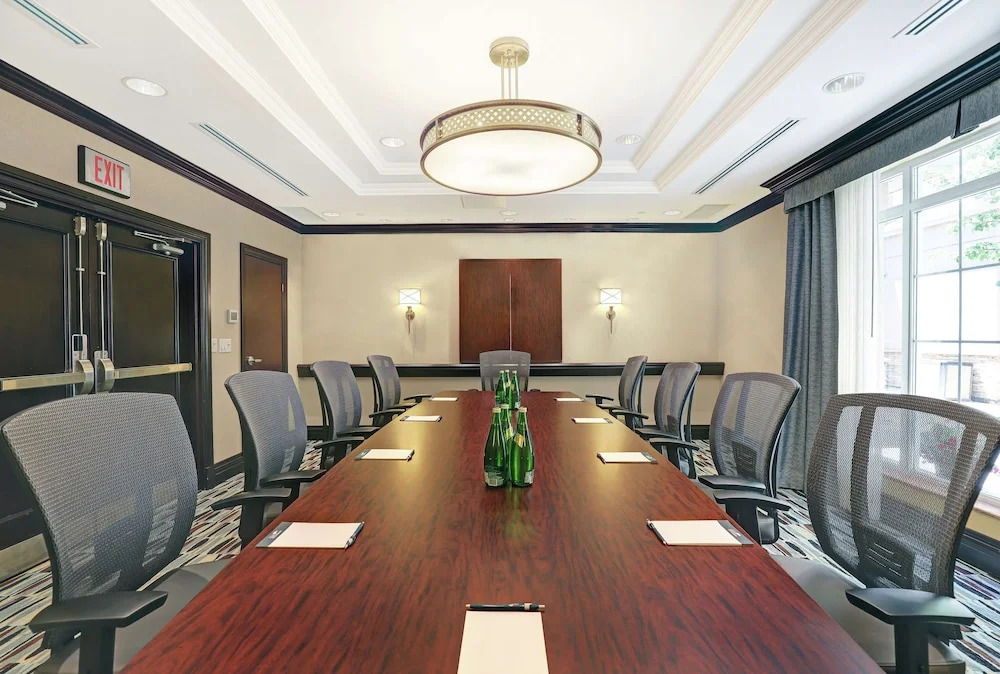 Homewood Suites by Hilton Cambridge-Waterloo, Ontario