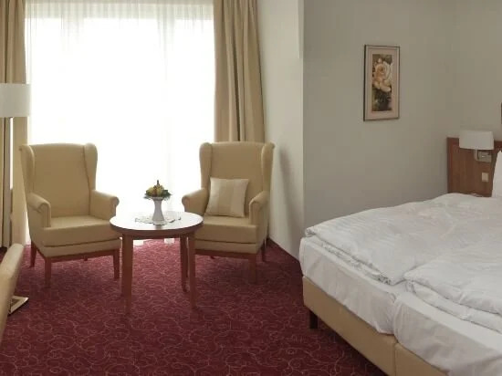 H Perl Hotel-Restaurant