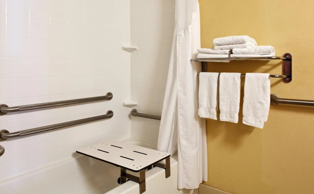 Holiday Inn Express Hotel & Suites Knoxville-North-I-75 Exit 112 by IHG