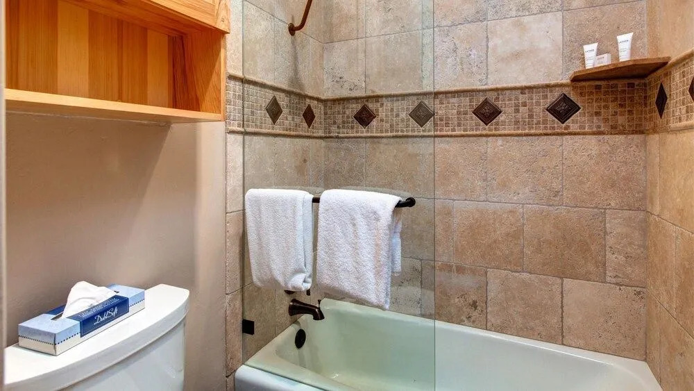 3 Kings Mountain Vista 2 Bedroom Home by RedAwning