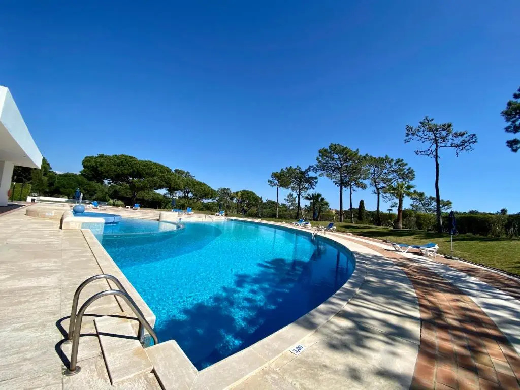 Victory Village Quinta do Lago - Spacious 2 Bed / 3 Bath Apartment
