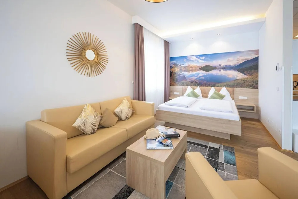 Suite With Character I Graz-süd for 2 24-7 Check-in