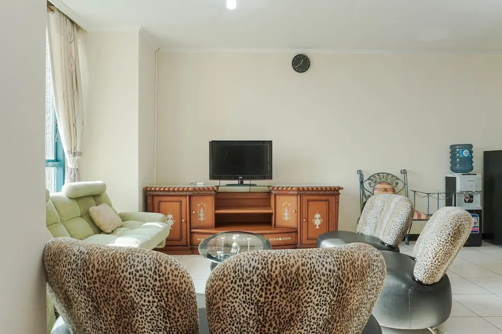 Modern Elegant and Good 3BR at Pangeran Jayakarta Apartment