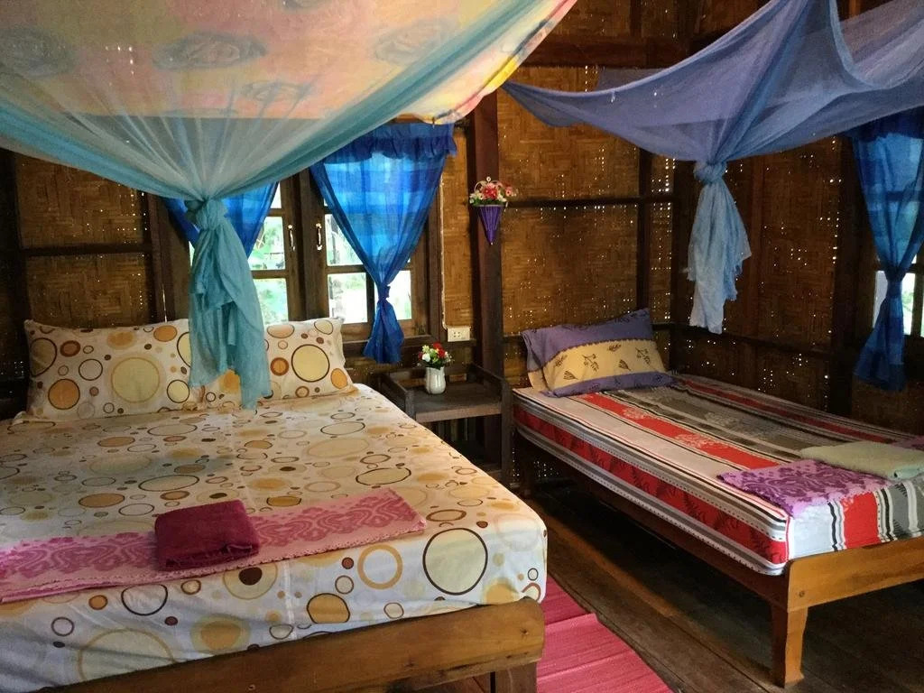 Aow Yai Bungalows