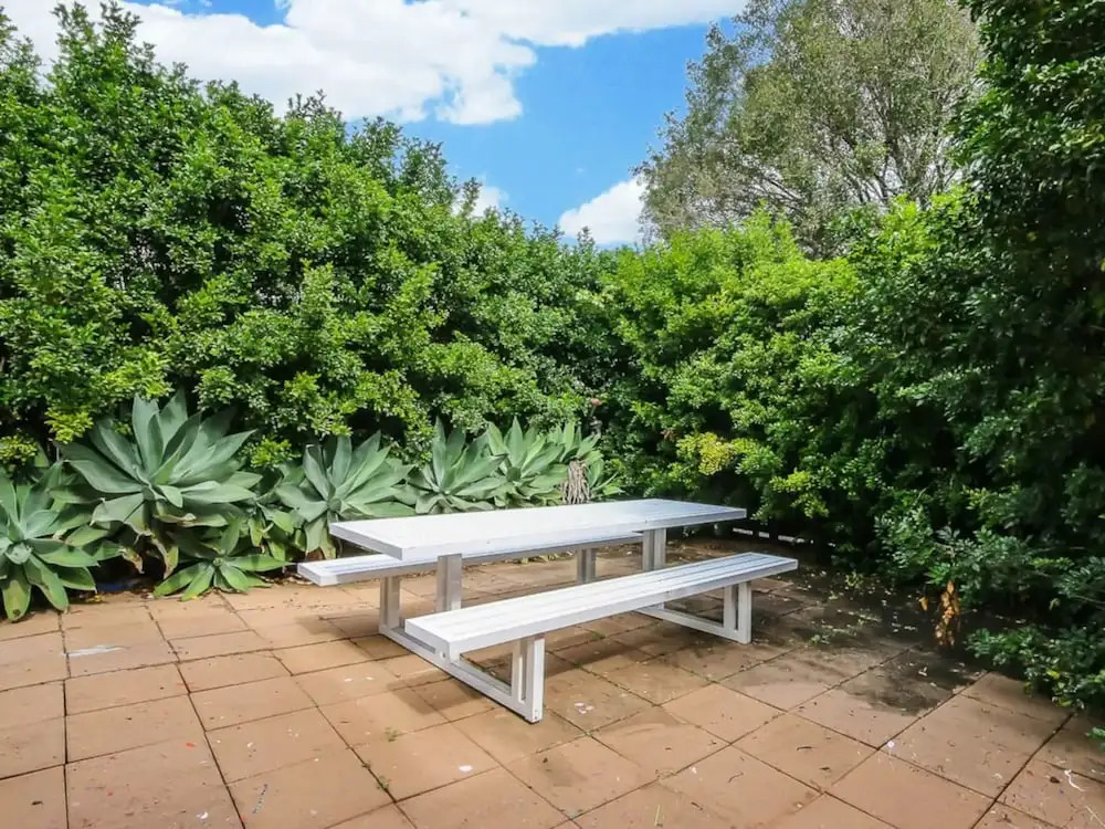 Quiet 3 Bedroom House in Albion With Parking