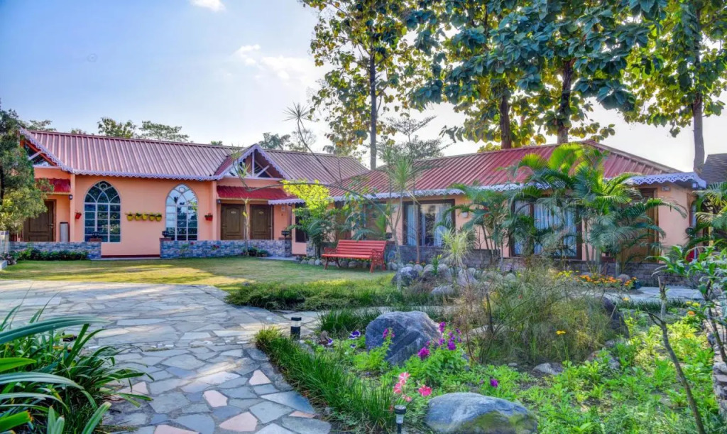 Treebo Premium Blue Mountain Resort with Swimming Pool