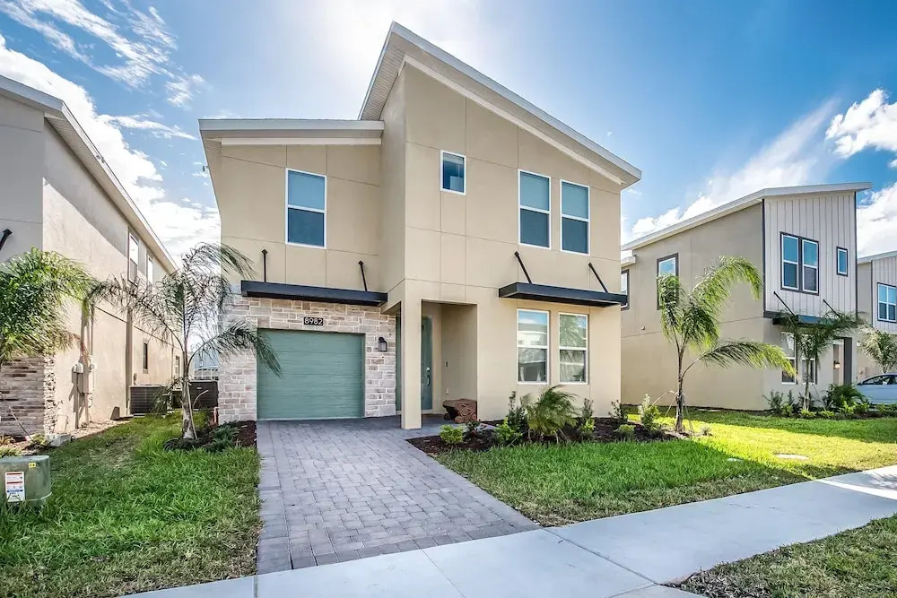 Champions Gate 6BR Luxury Home + Resort
