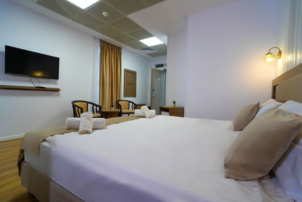 Sir Fundeni Hotel