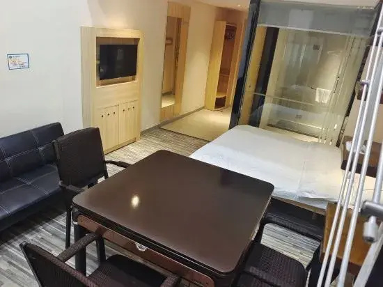 City Comfort Inn Hotel (Kunming South High-Speed Railway Station Baicheng University Town)