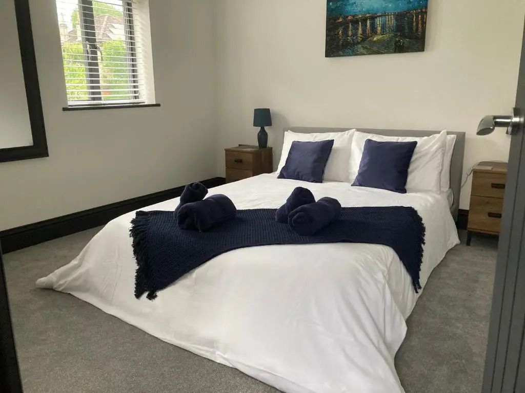 Little Elm - luxury home from home, free parking, 30-40 mins walk from Bath city centre