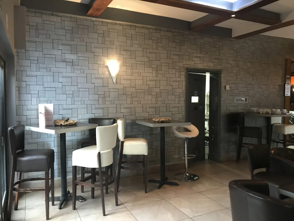 Bennetts Hotel