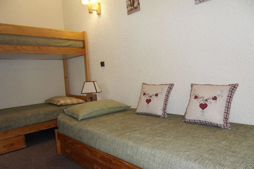Belle Plagne Divisible Studio on the Slopes for 4 People of 28 mÂ² Ay40