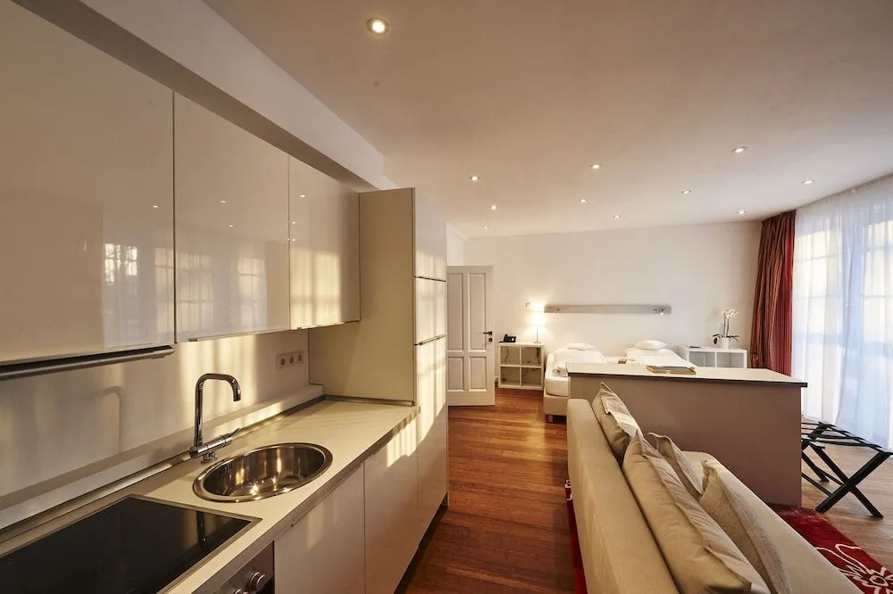 120qm Deluxe Apartment Suites Christina im Stil Design Hotel Vosteen Nähe der Kaiserburg