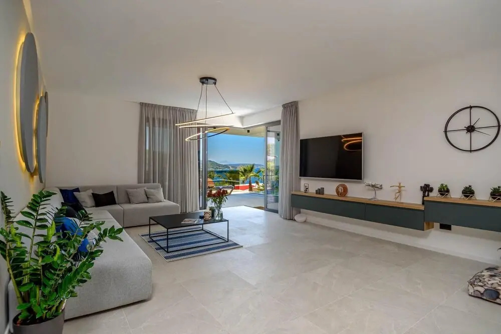 Villa Lucy Plum CFH