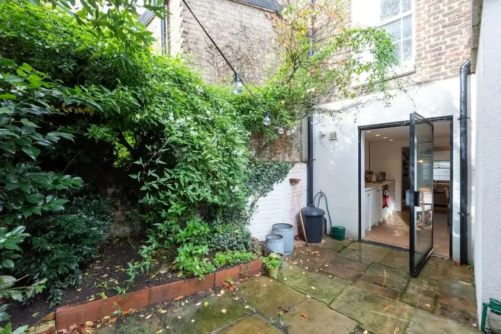 Beautiful 2 Bedroom Townhouse With Garden in Kentish Town