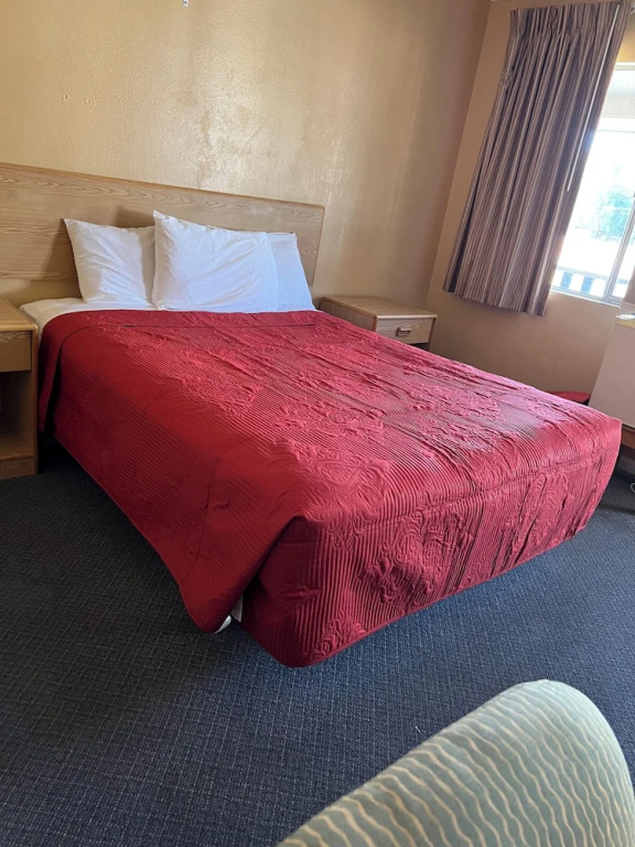 Silver Spur Motel