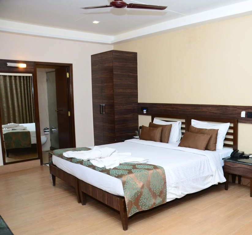 Upper Deck Resort - Highest Peak, Lonavala