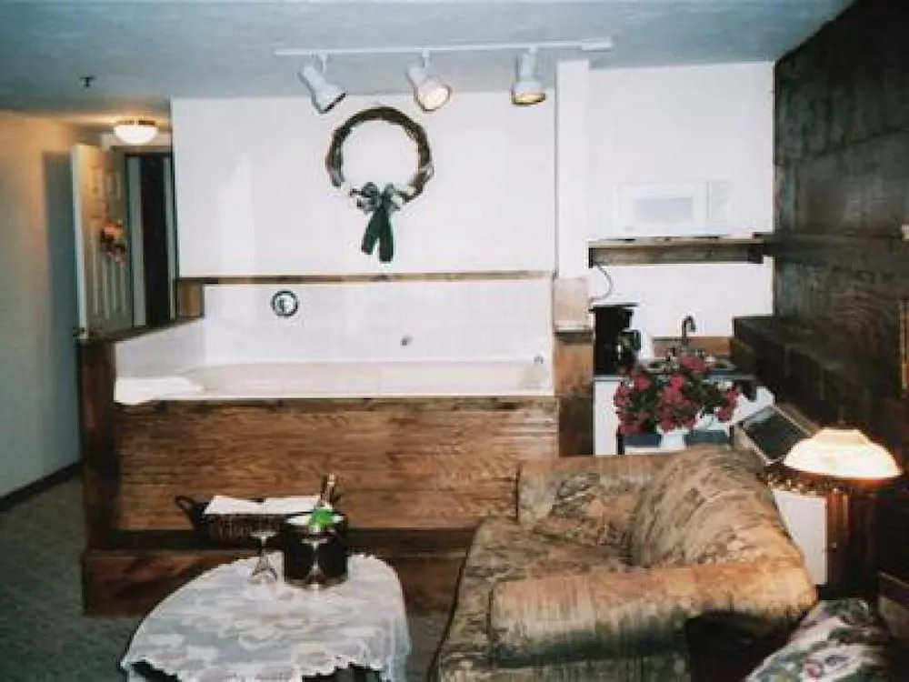 Sturbridge Country Inn