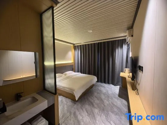 Huidu Hotel