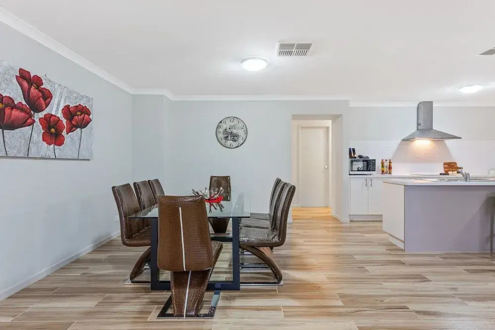 Serviced Houses - Bulla Hill