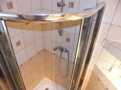 Pokoje Gościnne "Pod Klonem"
