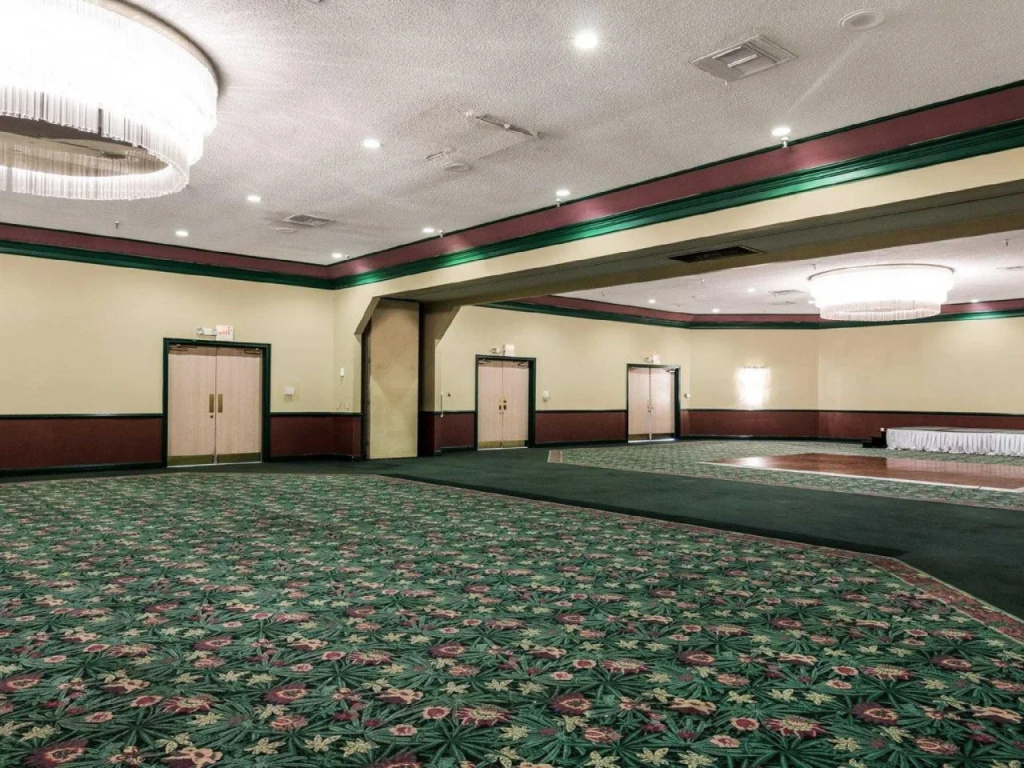 Rodeway Inn & Suites At the Casino
