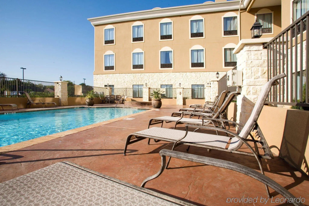 Holiday Inn Express Hotel & Suites Victoria by IHG