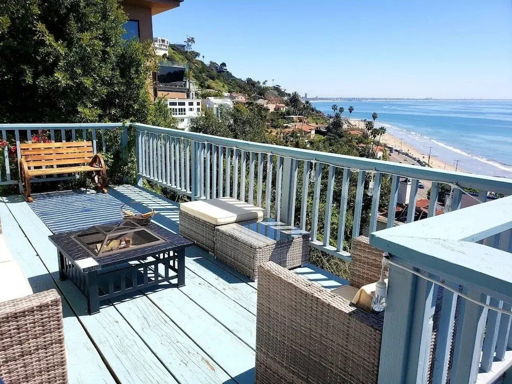 Panoramic Ocean View, 5 Br, 6 Min Walk To Beach 5 Bedroom Apts