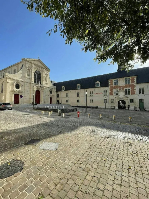 Le Charmant Cr Neau Basilique