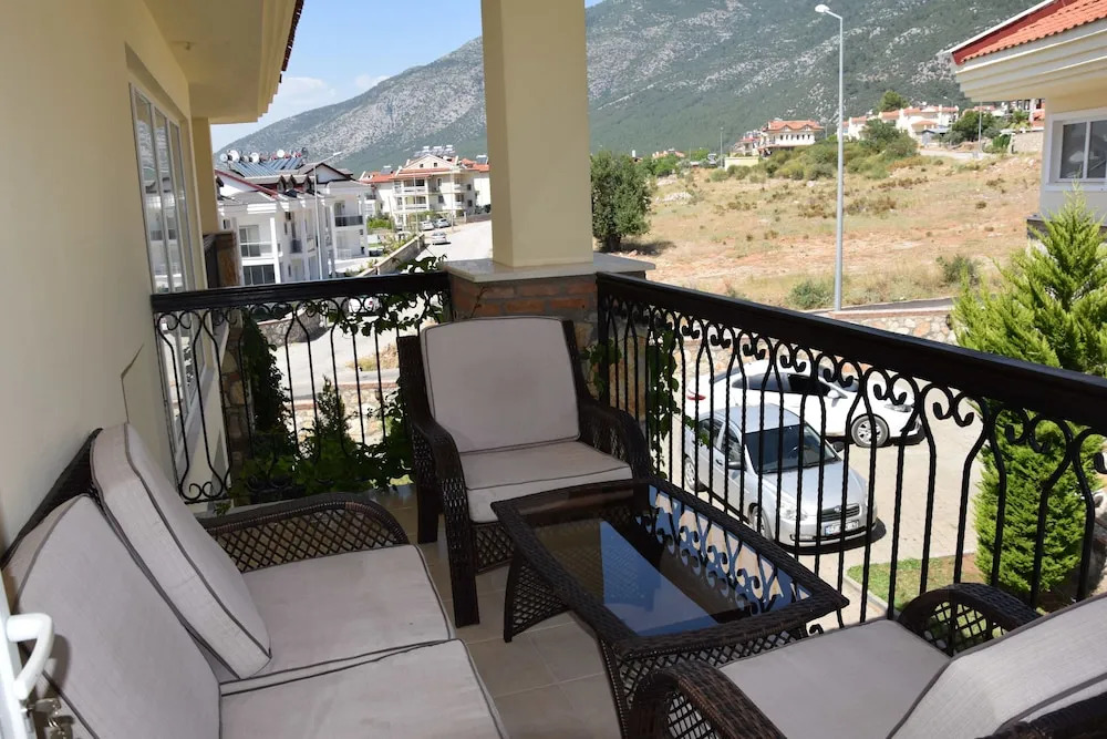 Park Apartment by Turkish Lettings