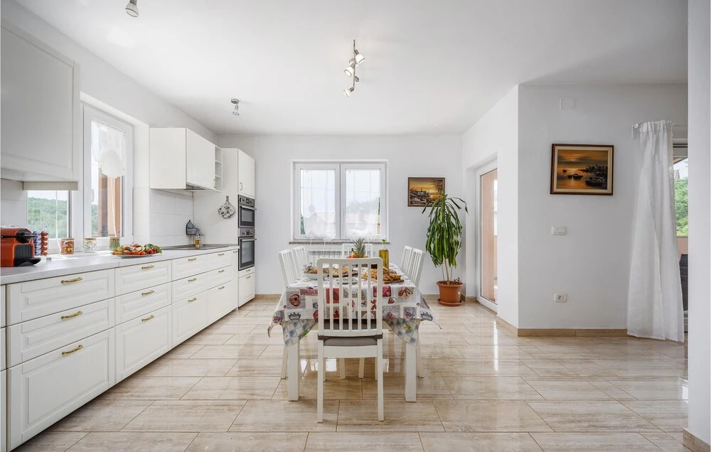 Beautiful Home In Buje