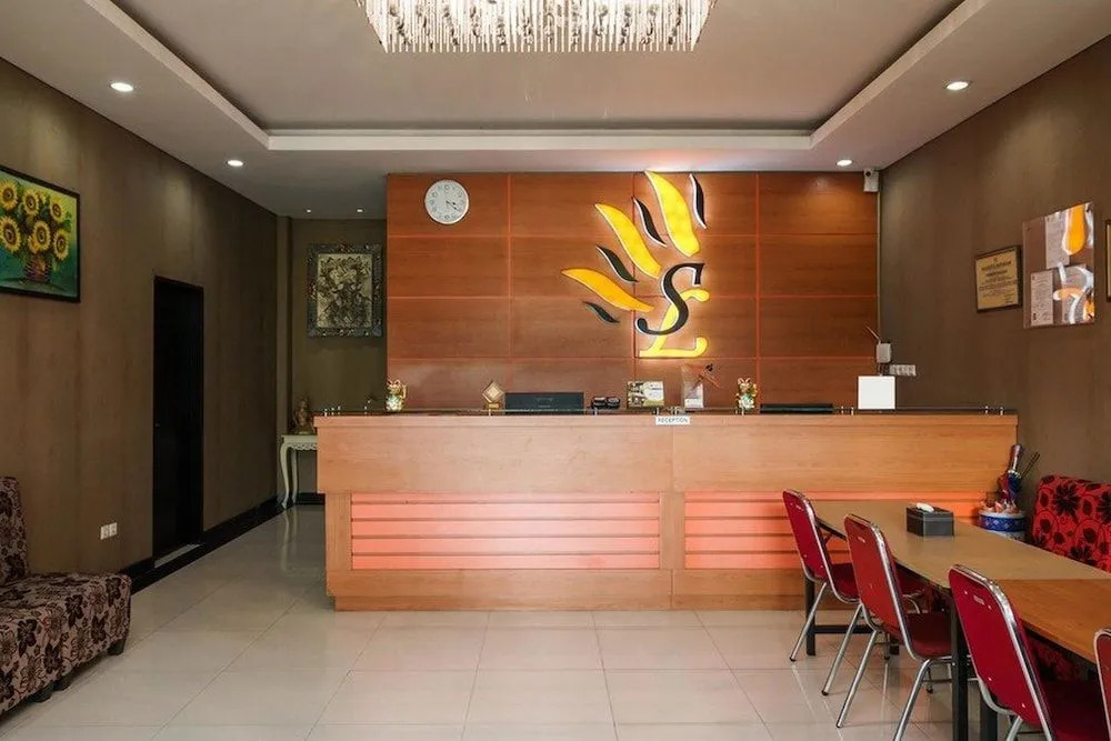 RedDoorz Plus near Sangkareang Park