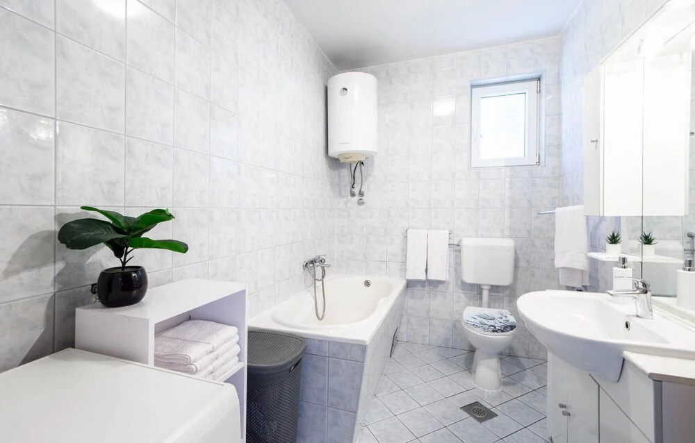 Stunning Home in Dugopolje With Outdoor Swimming Pool, Wifi and 2 Bedrooms