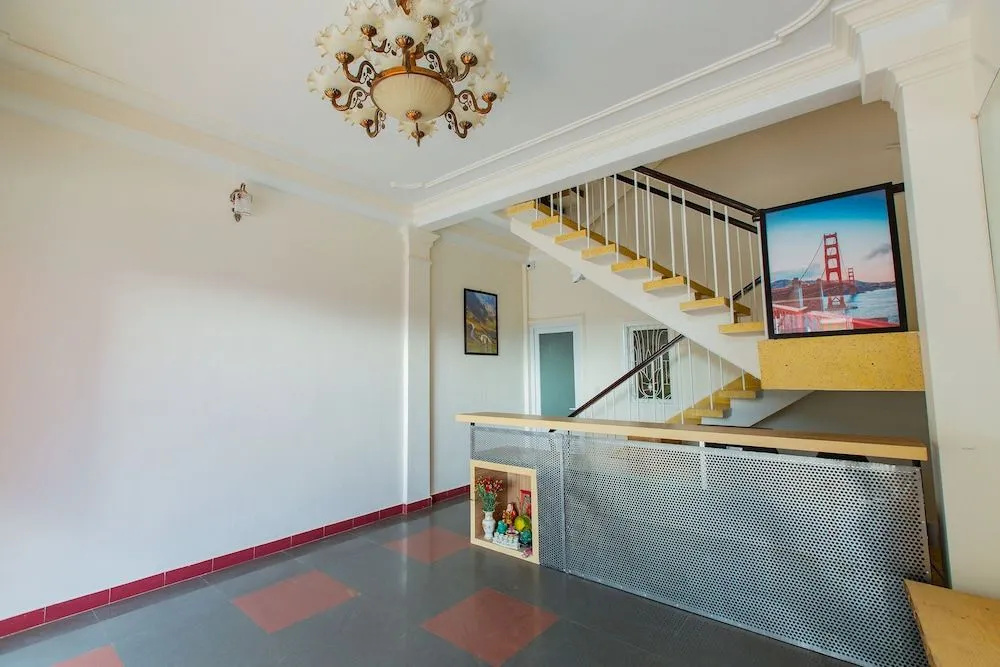 Oyo 569 Z Hotel