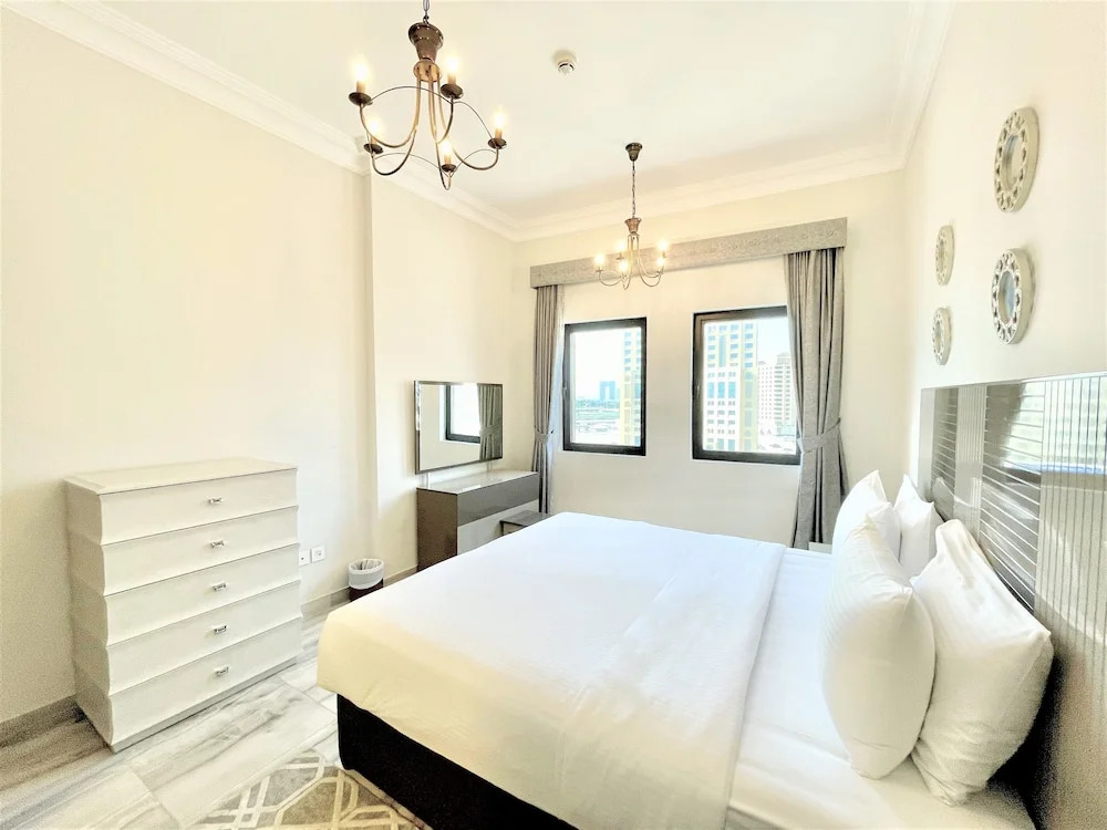 Spacious Marbella 2BR With Scenic Views