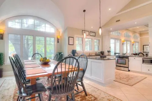 215 Glen Abbey
