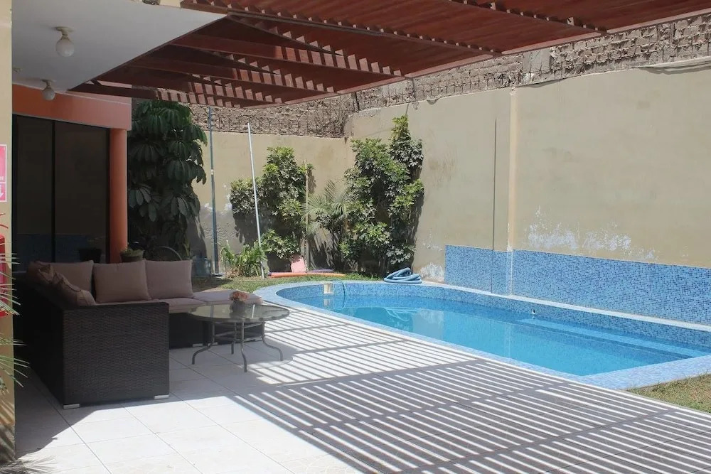 Hostal Shalom