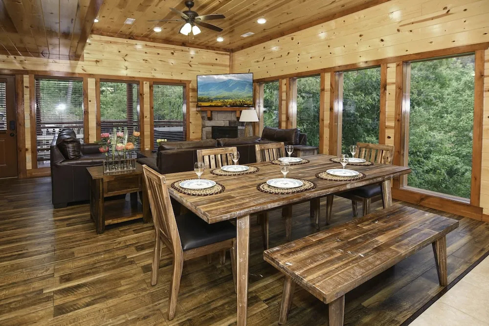 SmokyStays Indoor Heated Pool Cabin