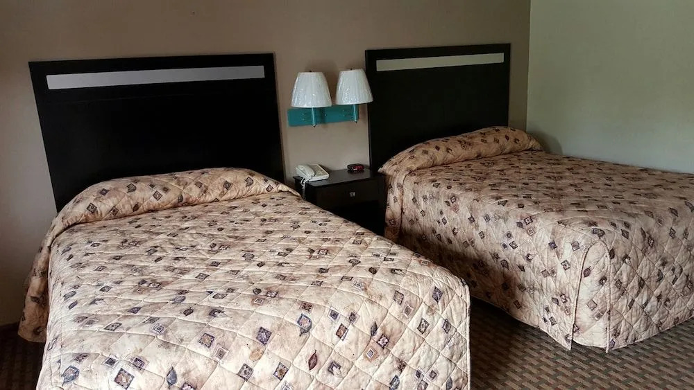 Budget Host Inn Charleston