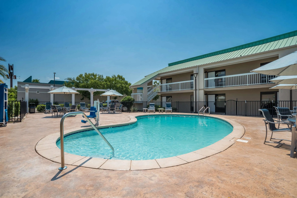 Best Western Flagship Inn